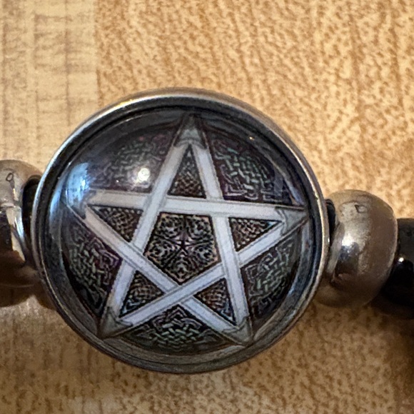 Stretchy Black Beaded Bracelet with Silver Pentagram Charm - Picture 2 of 2
